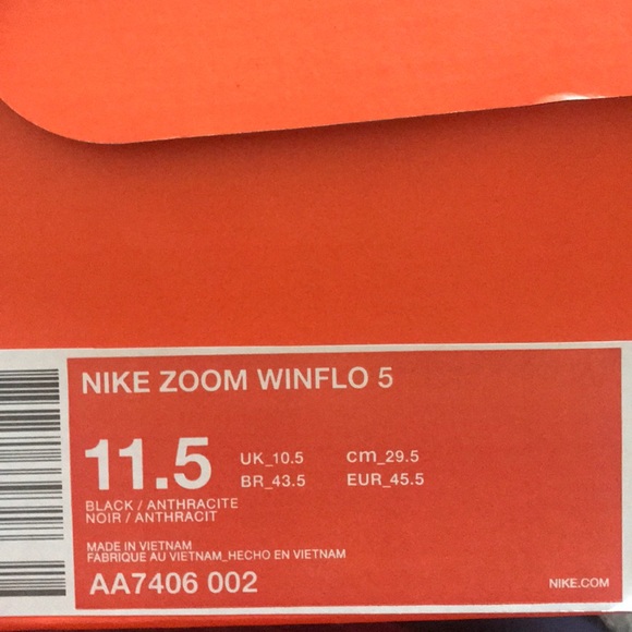 Nike shoes - Picture 3 of 3